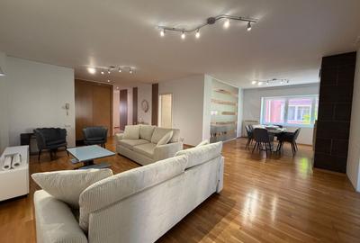 Apartament cu 4 camere decomandat, mobilat în Pipera