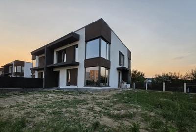 Casă individuală cu 4 camere în Ghimbav