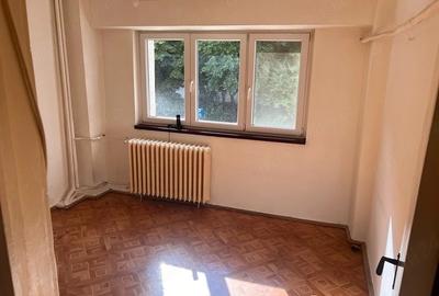 Apartament cu 2 camere decomandat în Obor