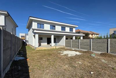 Duplex cu 5 camere în Dumbrăvița