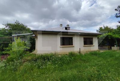 Casă individuală cu 4 camere în Bucium
