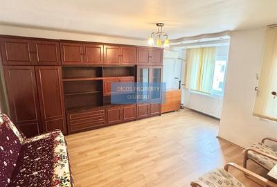 Apartament cu 3 camere decomandat în Vest