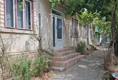 Oportunitate investiție: Casă  caramida + Teren 452 mp, Techirghiol Central, - 2