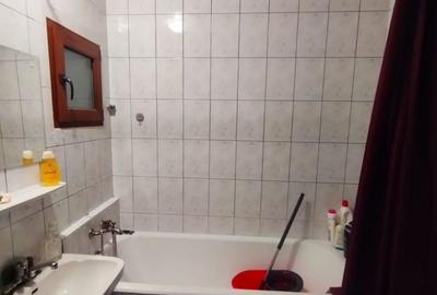 SE VINDE APARTAMENT 3 CAMERE SPATIOS SI RENOVAT IN ZONA PIATA RAHOVA - 4