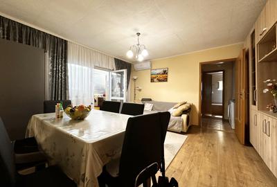 Apartament cu 3 camere semidecomandat, mobilat în Dâmbovița