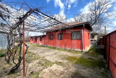 Casă individuală cu 4 camere în Rovine