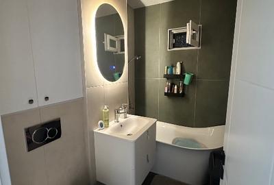 Apartament cu 3 camere decomandat, mobilat în Central