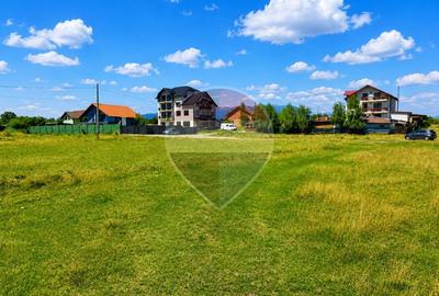 Teren Construcții intravilan de 1372 mp, în Glăjărie