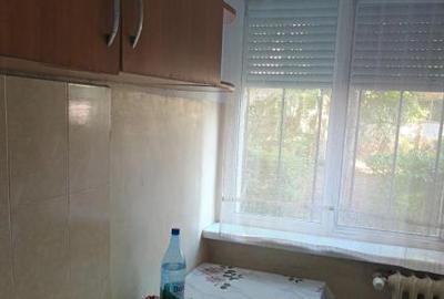 Apartament cu 2 camere semidecomandat în Km 4-5