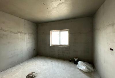 Duplex pe parter - 3 camere -Mosnita Noua - 4