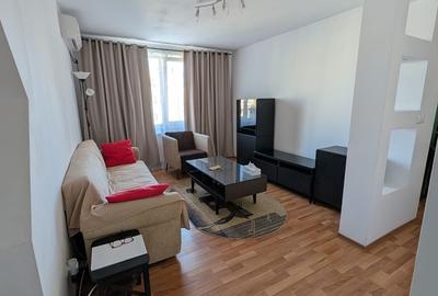 Apartament cu 3 camere decomandat în Dristor