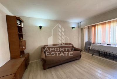 Garsonieră decomandată, mobilată în Fabric