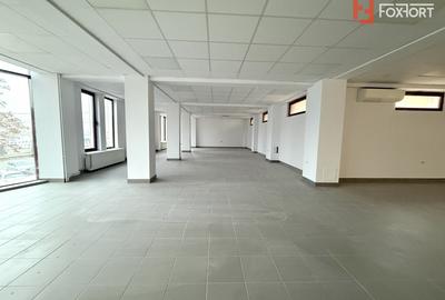 Cladire comerciala cu regim de inaltime P+2 E+M, suprafata 550 mp de inchiriat - 2