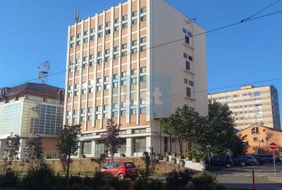 Cladire comerciala cu 4 etaje de inchiriat Resita - 6
