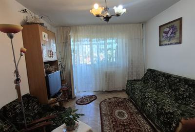 Apartament 2 camere decomandat  etaj intermediar Bld  N. Iorga - 4