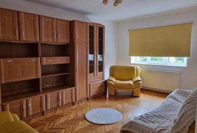 Apartament cu 2 camere decomandat în Soarelui