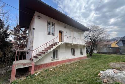 Casă individuală cu 4 camere în Ultracentral