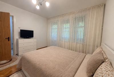 Apartament cu 3 camere decomandat, mobilat în Brâncoveanu