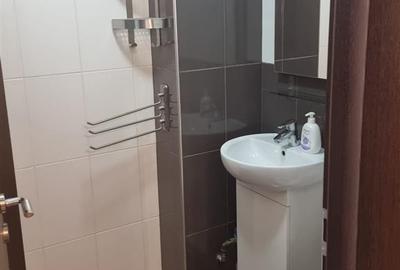 Apartament 3 camere de vanzare - zonă centrală, mobilat și utilat. - 12