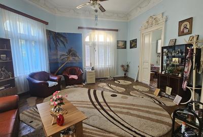 Apartament 4 camere , teren in proprietate 108 mp– Armenească / Bd. Carol. - 5