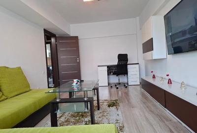 Apartament cu 3 camere decomandat în Calea București