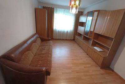 Apartament cu 2 camere decomandat în Nicolina