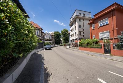 Garsonieră nedecomandată, mobilată în Cotroceni