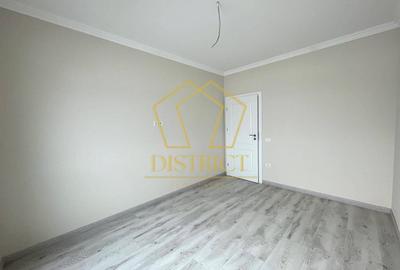 Casa despărțită prin garaj cu 5 camere | Giroc - 9