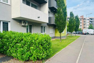 Apartament cu 2 camere decomandat, mobilat în Central