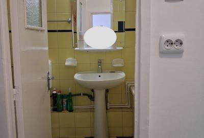 Piata Muncii-Alba iulia  Garsoniera 40 mp,mobilata modern,utilata,bloc mixt 350€ - 13