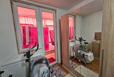 Apartament 2 camere, etajul 4 din 4, cu pod, Complexul Studențesc, comision 0% - 8