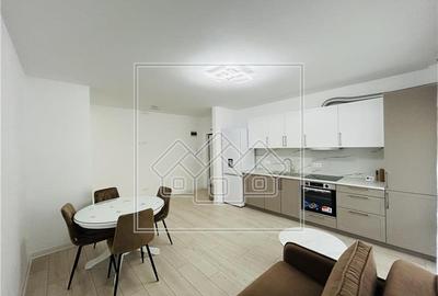 Apartament cu 3 camere nedecomandat în Exterior Sud