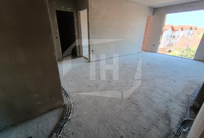 Apartament cu 2 camere semidecomandat în Mărăști