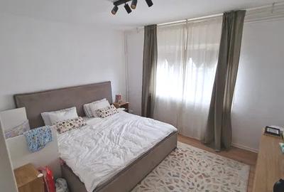 Apartament cu 4 camere decomandat, mobilat în Nerva Traian
