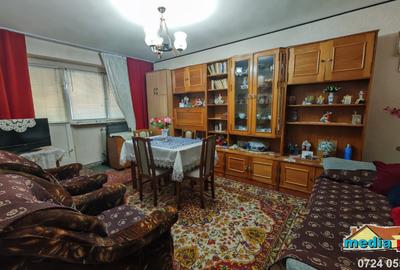 Apartament cu 2 camere decomandat Micro 18 - 1