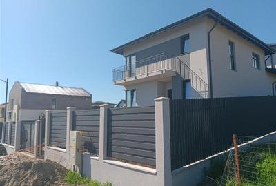 Casă individuală cu 4 camere în Valea Adâncă