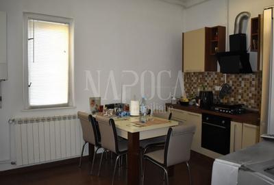 Apartament cu 3 camere, mobilat în Central