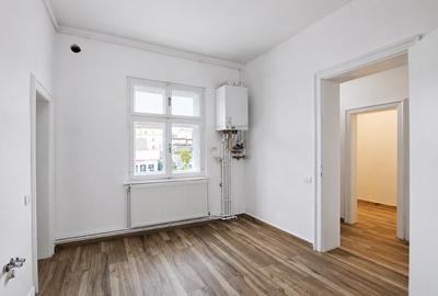 Vilă impunătoare, renovată | Sibiu | 12 camere | 600 mp teren - 21