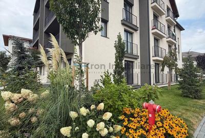 Apartament cu 2 camere decomandat în Tractorul