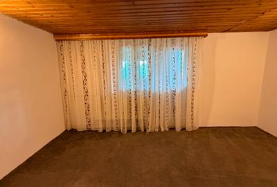 Casă de închiriat în Sărărie – 360 mp, 7 camere și 2 locuri de parcare - 20