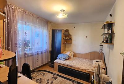 Apartament 2 camere de vânzare ,Micro 40, L-uri, B-dul Traian Vuia, 52.000 Euro - 3