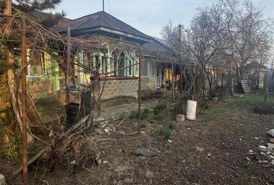 Casa batraneasca si teren 758 mp in Negoiesti. - 2