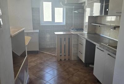 Apartament 3 camere, 63 mp, etaj 8/10, bloc 1974, Parcul Florilor-Pantelimon - 2