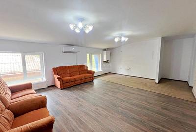 Apartament cu 4 camere decomandat, mobilat în Central