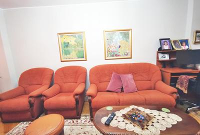Apartament cu 4 camere decomandat în Libertății