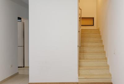 Casa 4 cam, 3 bai Ghencea Str Dantelei, 10 min Metrou Raul Doamnei - 7