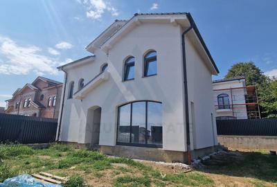 Casă individuală cu 4 camere în Sud-Est