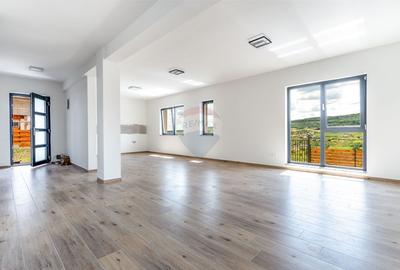 Duplex FINISAT, arhitectura moderna, 400mp teren,comision 0 - 4