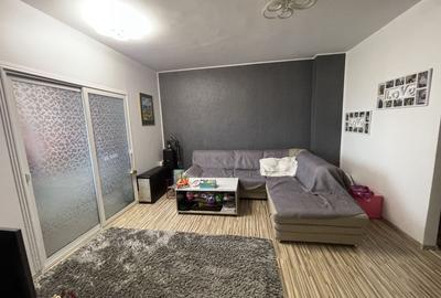 Apartament cu 3 camere decomandat, mobilat în Nord