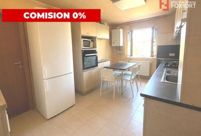 Apartament cu 3 camere semidecomandat, mobilat în Dâmbovița